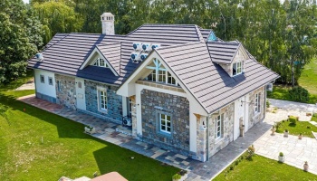 KHI TRÁI TIM YÊU NÉT XƯA NHƯNG LÝ TRÍ LẠI GỌI MỜI HIỆN ĐẠI